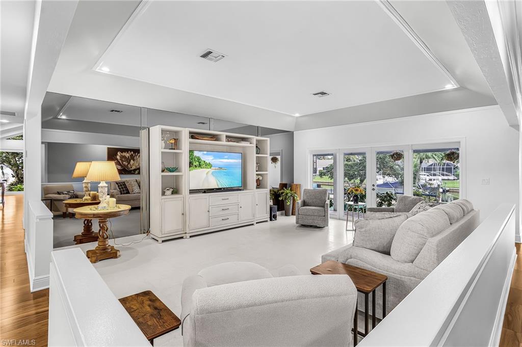 WHISKEY CREEK - Residential