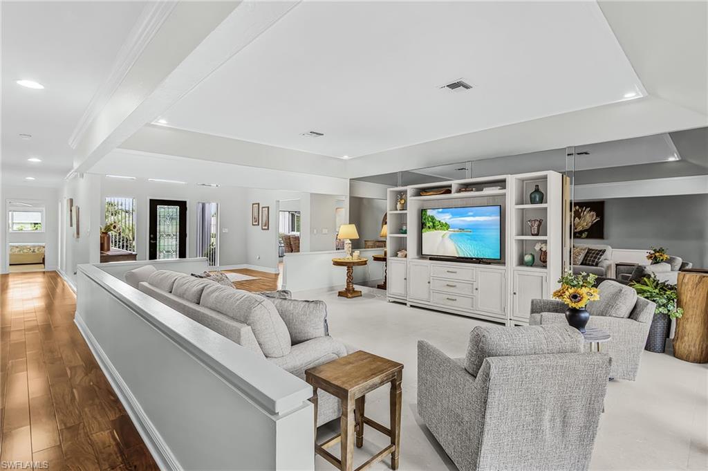 WHISKEY CREEK - Residential