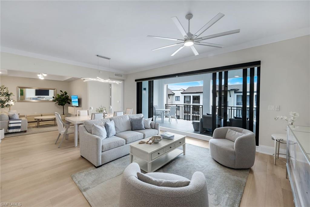 NAPLES SQUARE - Residential