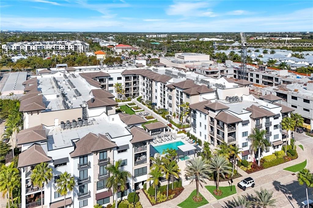 NAPLES SQUARE - Residential