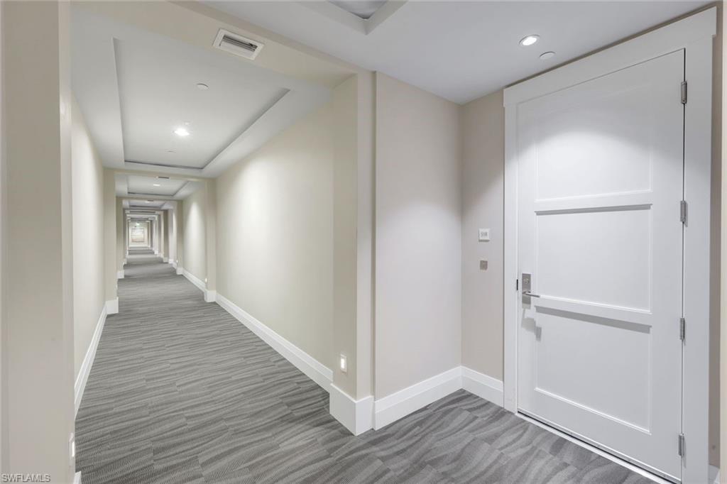 NAPLES SQUARE - Residential