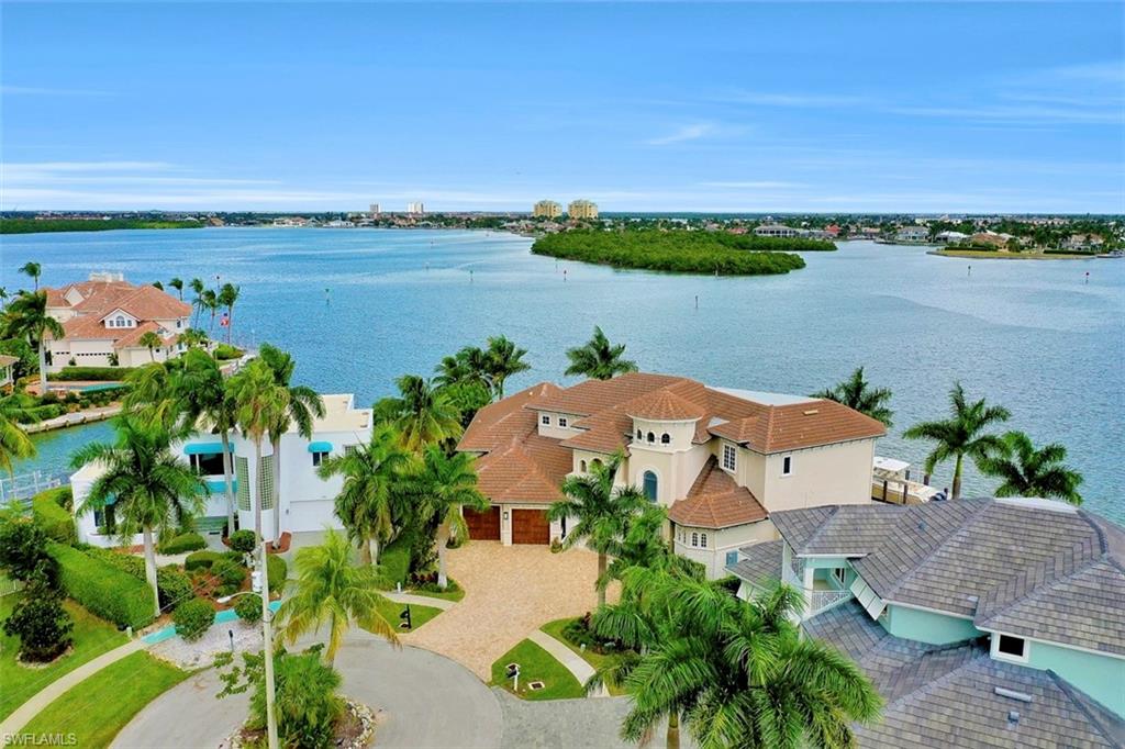 MARCO BEACH - Residential