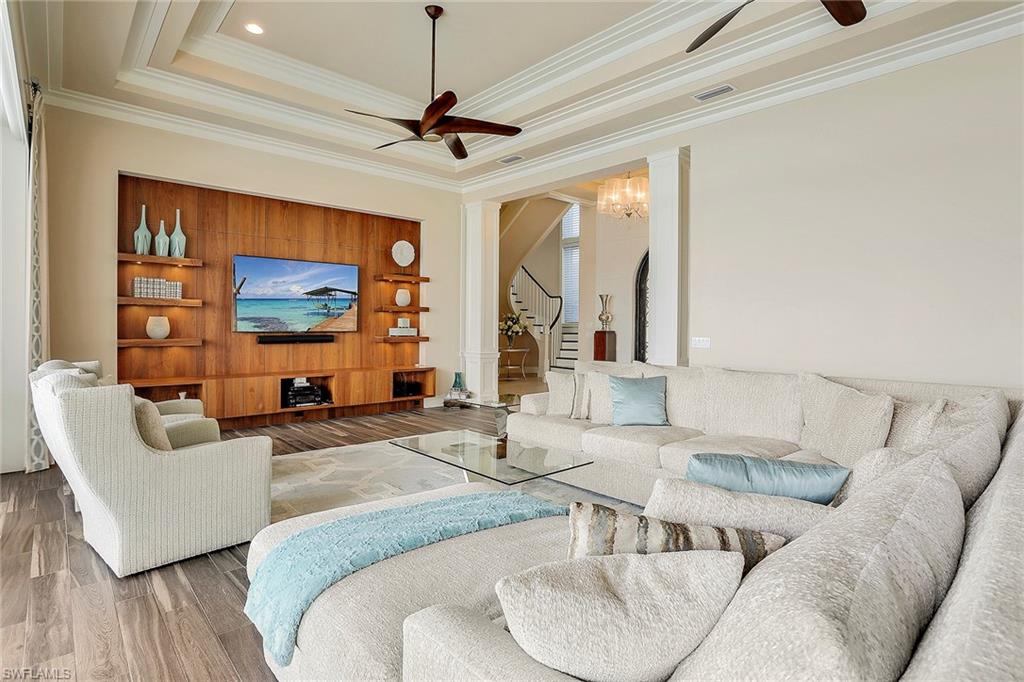 MARCO BEACH - Residential