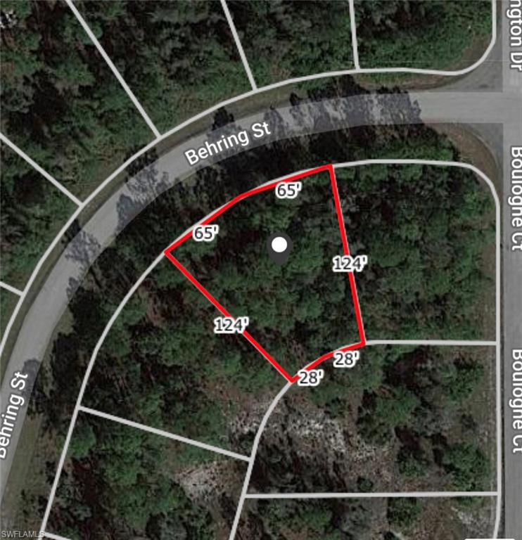Located at the most desiable location, Mirror Lakes, Lehigh Acres. Great oversized lot, amazing priced for quick sale.