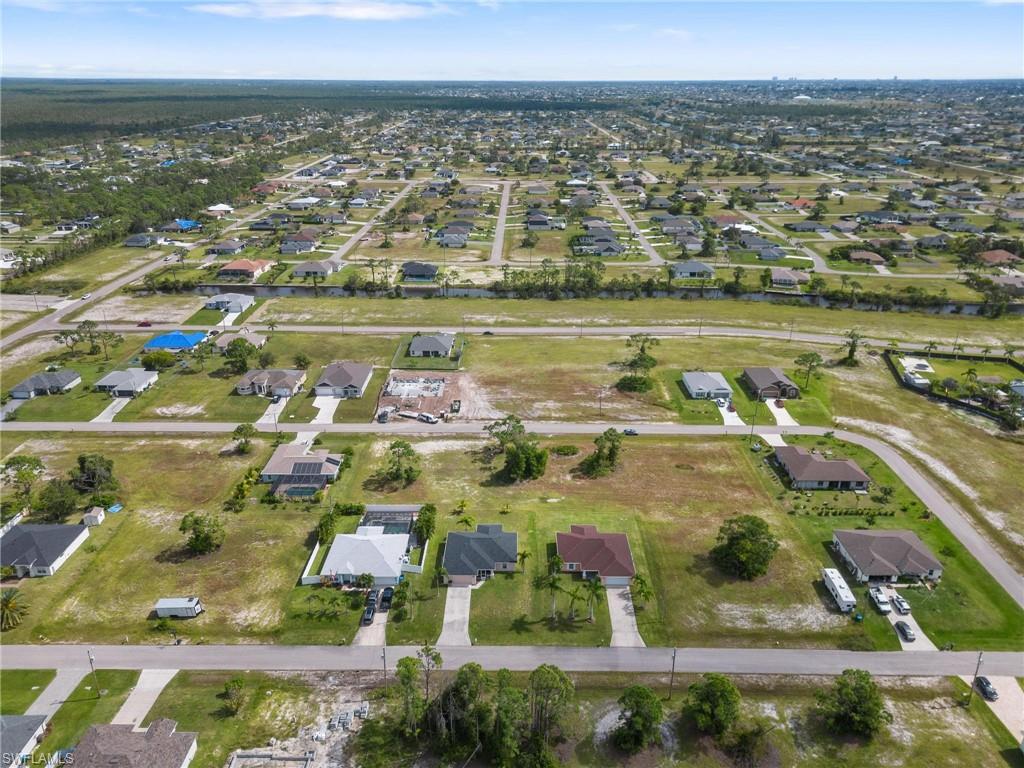 CAPE CORAL - Land