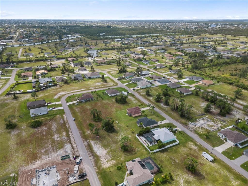 CAPE CORAL - Land