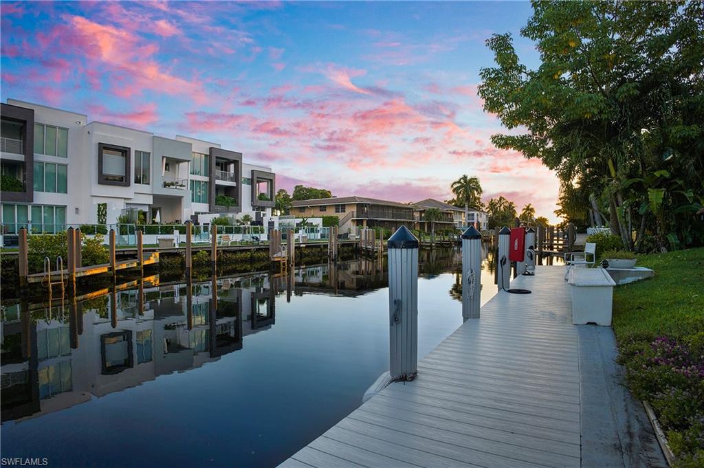 BOATHOUSE - Residential