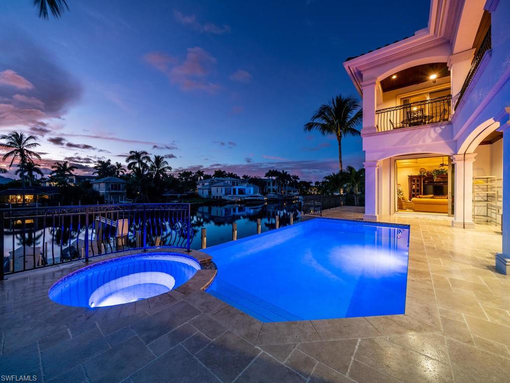 AQUALANE SHORES - Residential
