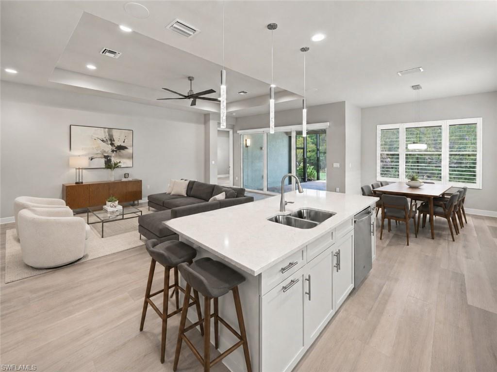 VALENCIA TRAILS - Residential