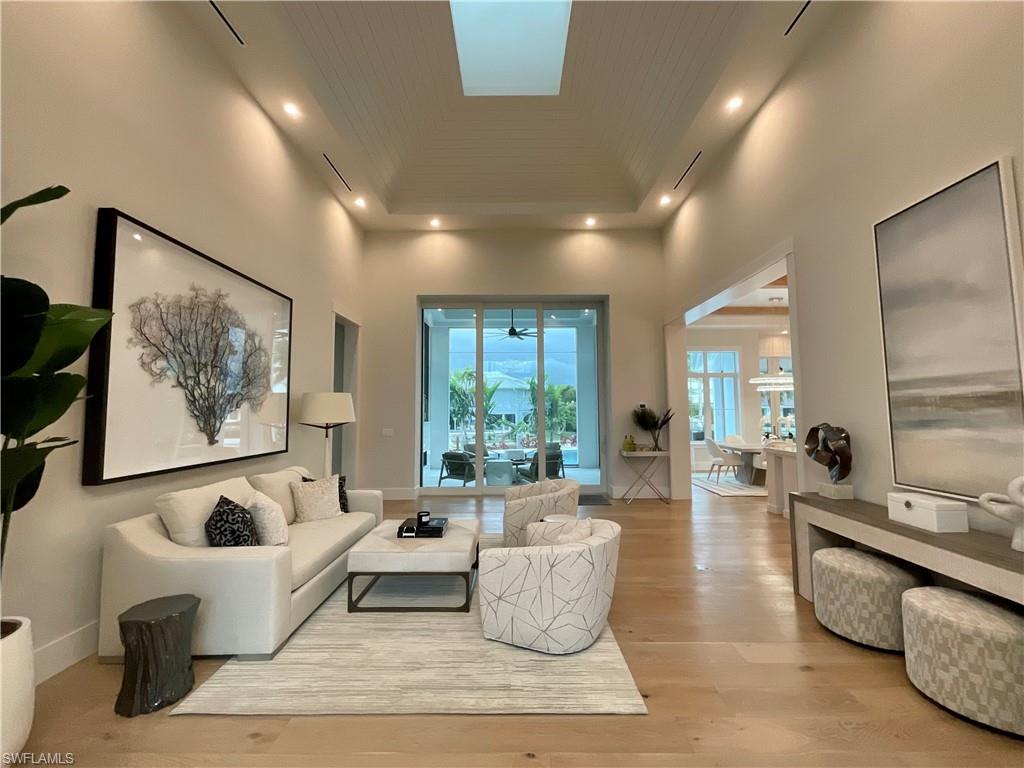 ROYAL HARBOR - Residential