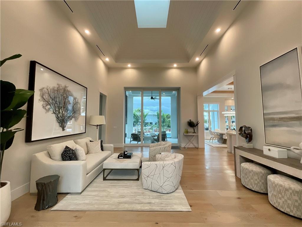 ROYAL HARBOR - Residential