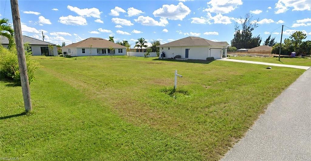 CAPE CORAL - Land