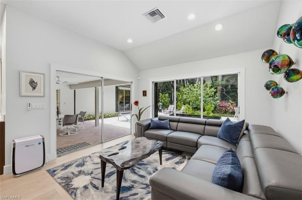 PARK SHORE - Residential