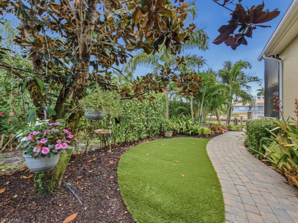 MARCO BEACH - Residential