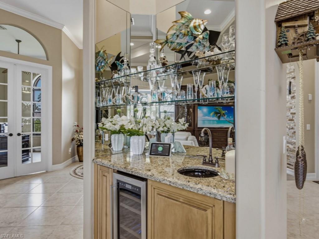 MARCO BEACH - Residential