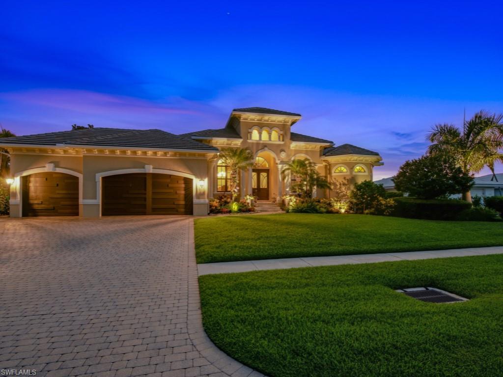 MARCO BEACH - Residential