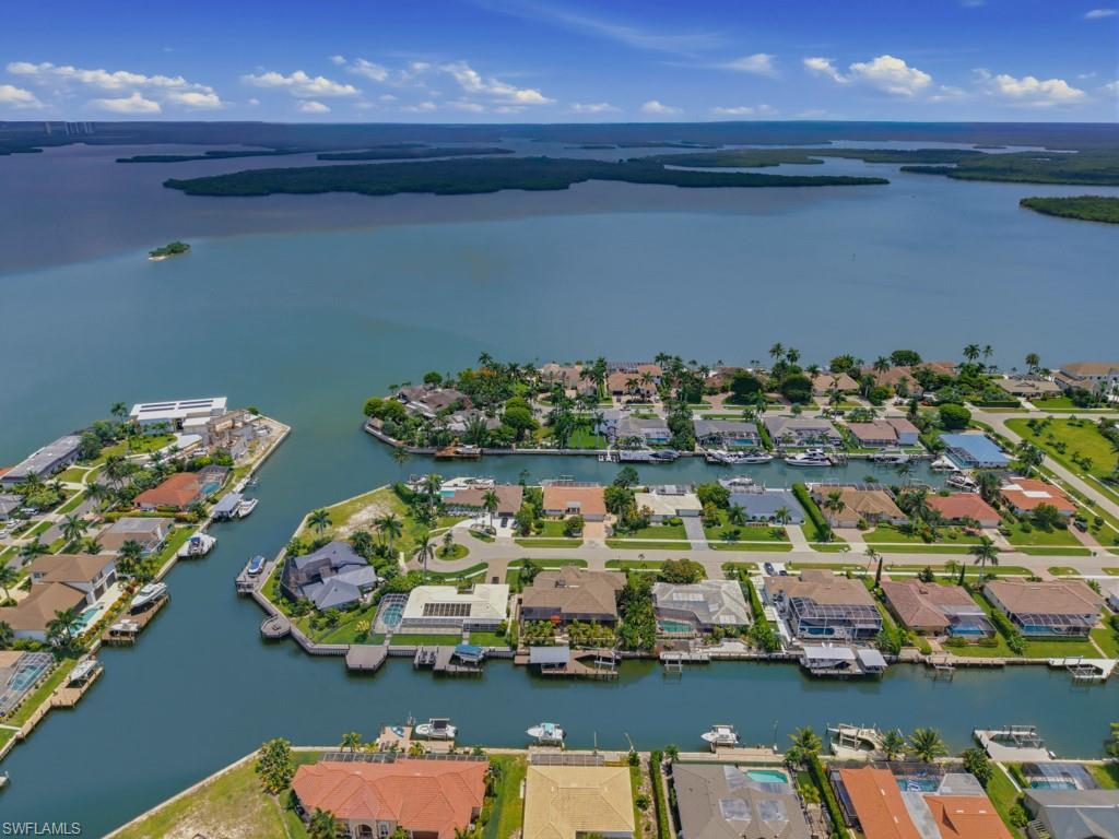 MARCO BEACH - Residential