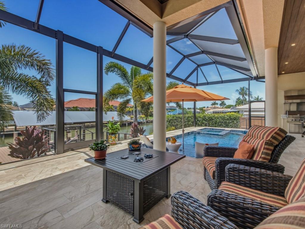 MARCO BEACH - Residential