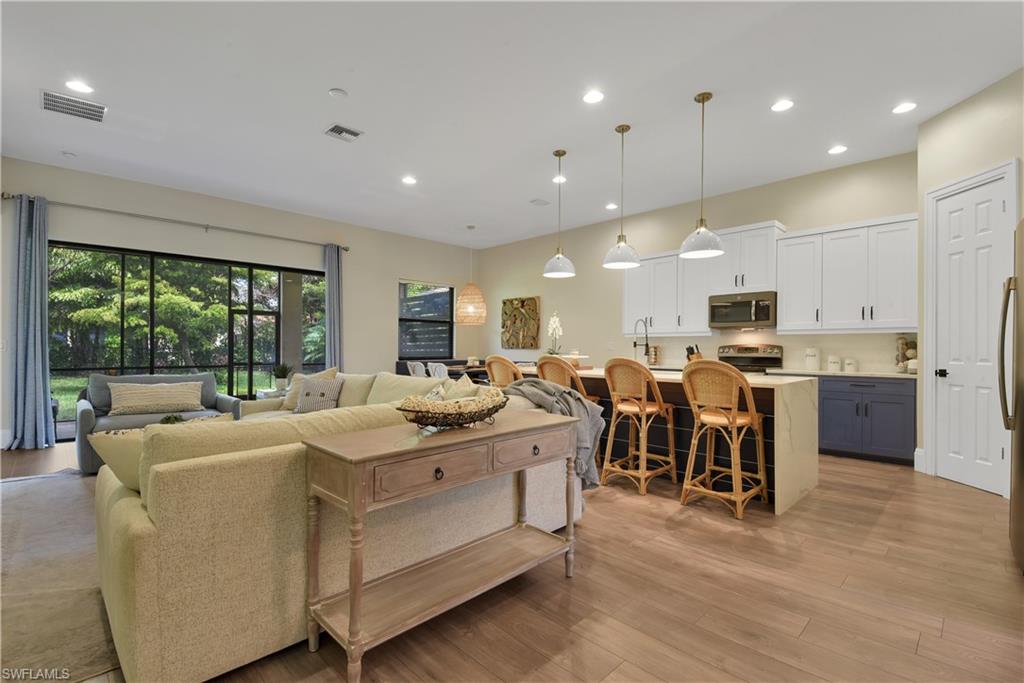 TUSCANY POINTE - Residential