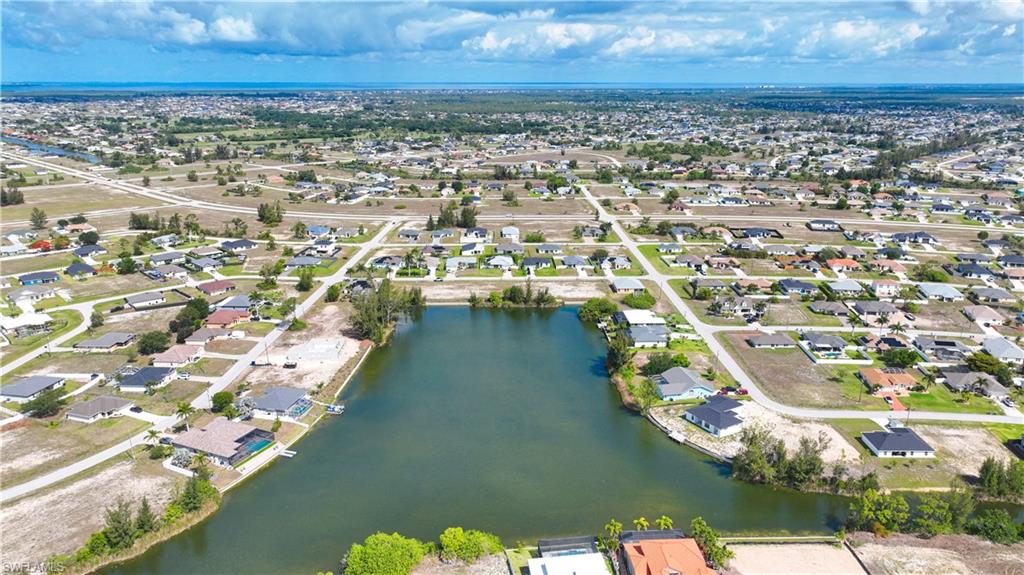 CAPE CORAL - Land