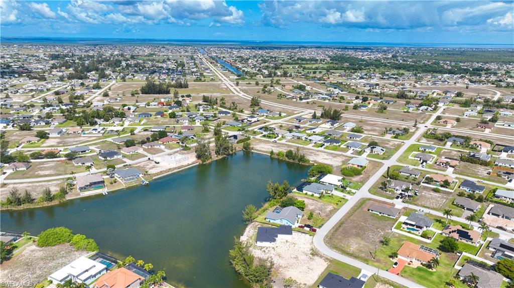 CAPE CORAL - Land