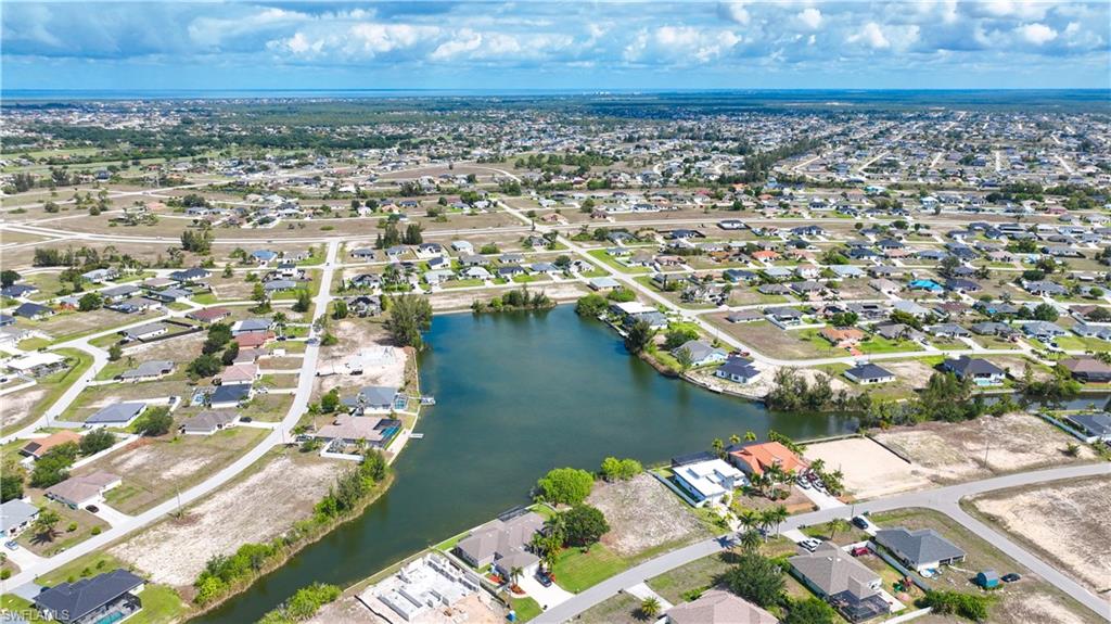 CAPE CORAL - Land