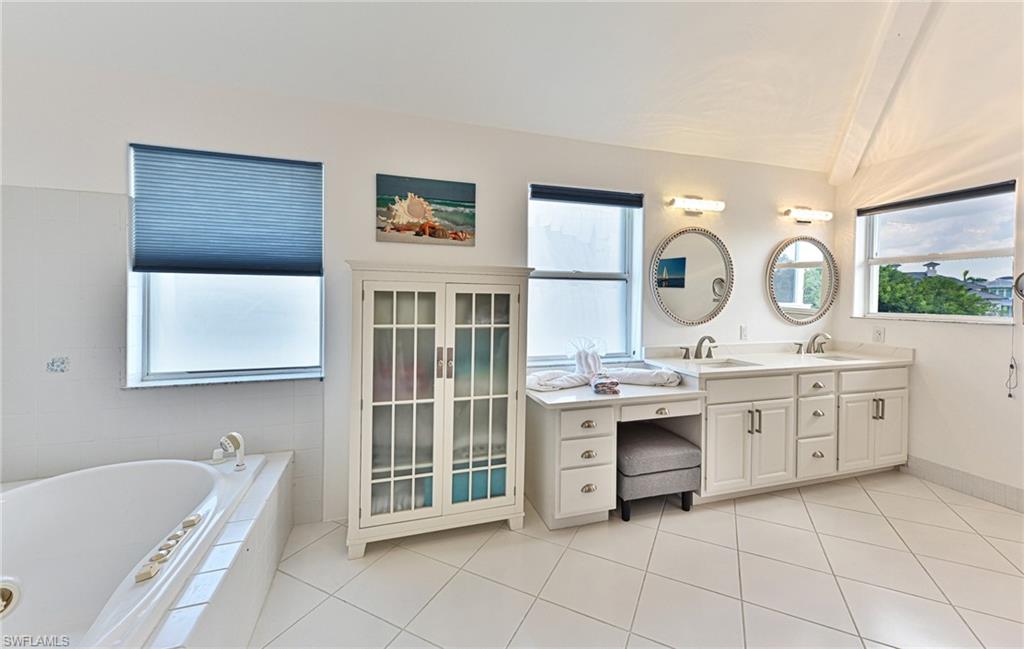 SOUTHPORT ON THE BAY - Residential