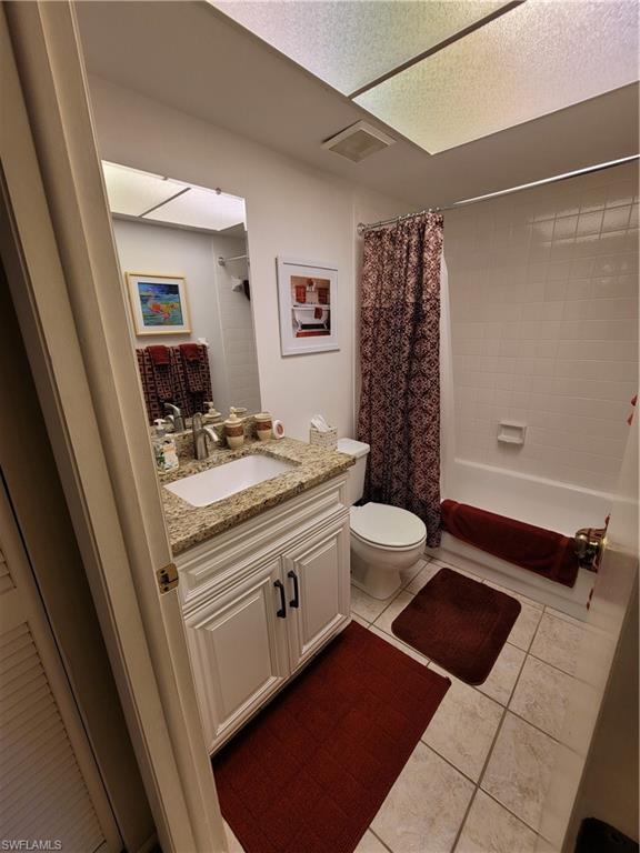 CLUB AT CRYSTAL LAKE CONDOMINIUM - Residential
