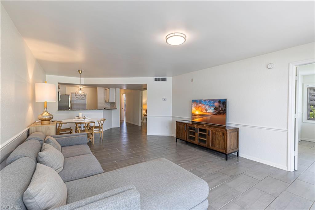 VICTORIA LAKES - Residential