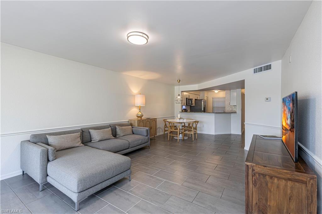 VICTORIA LAKES - Residential