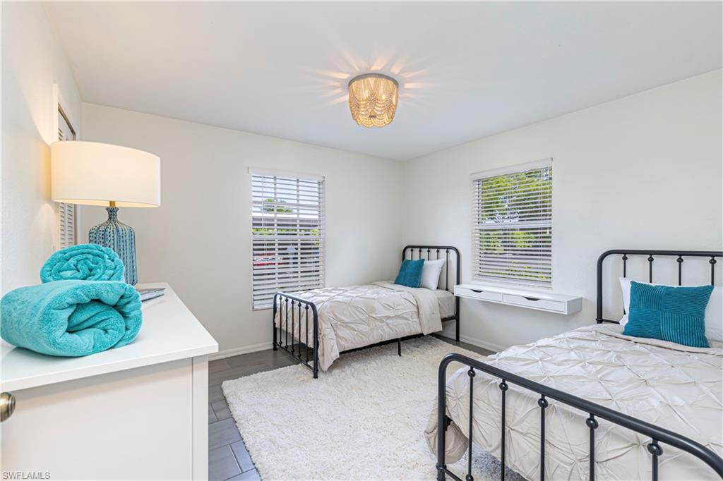 VICTORIA LAKES - Residential