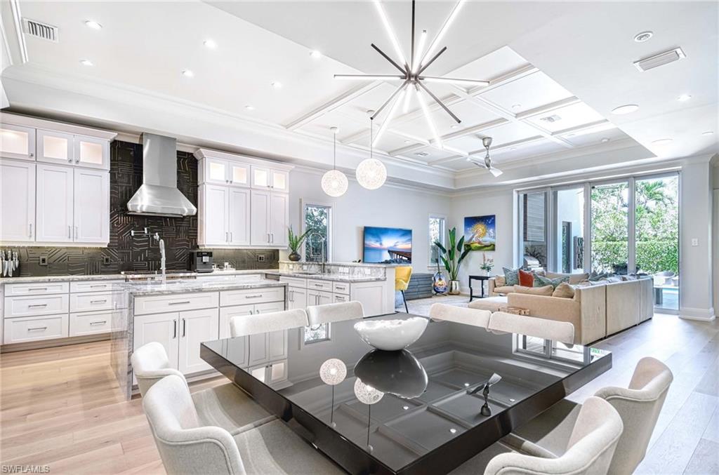 MOORINGS - Residential