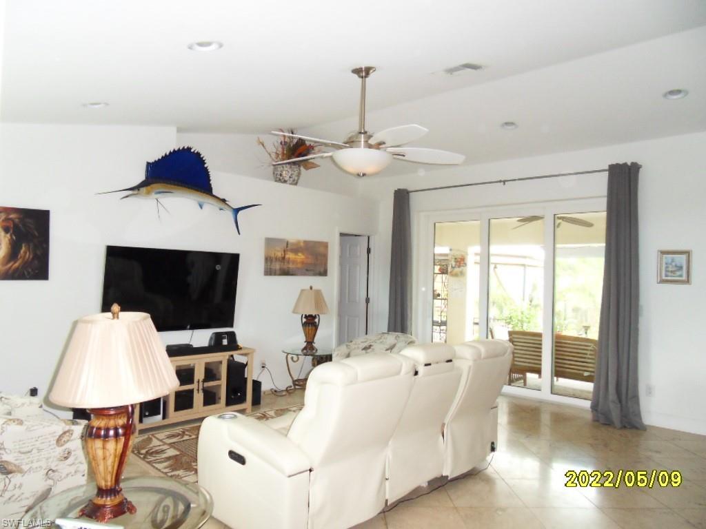 SAN CARLOS PARK - Residential