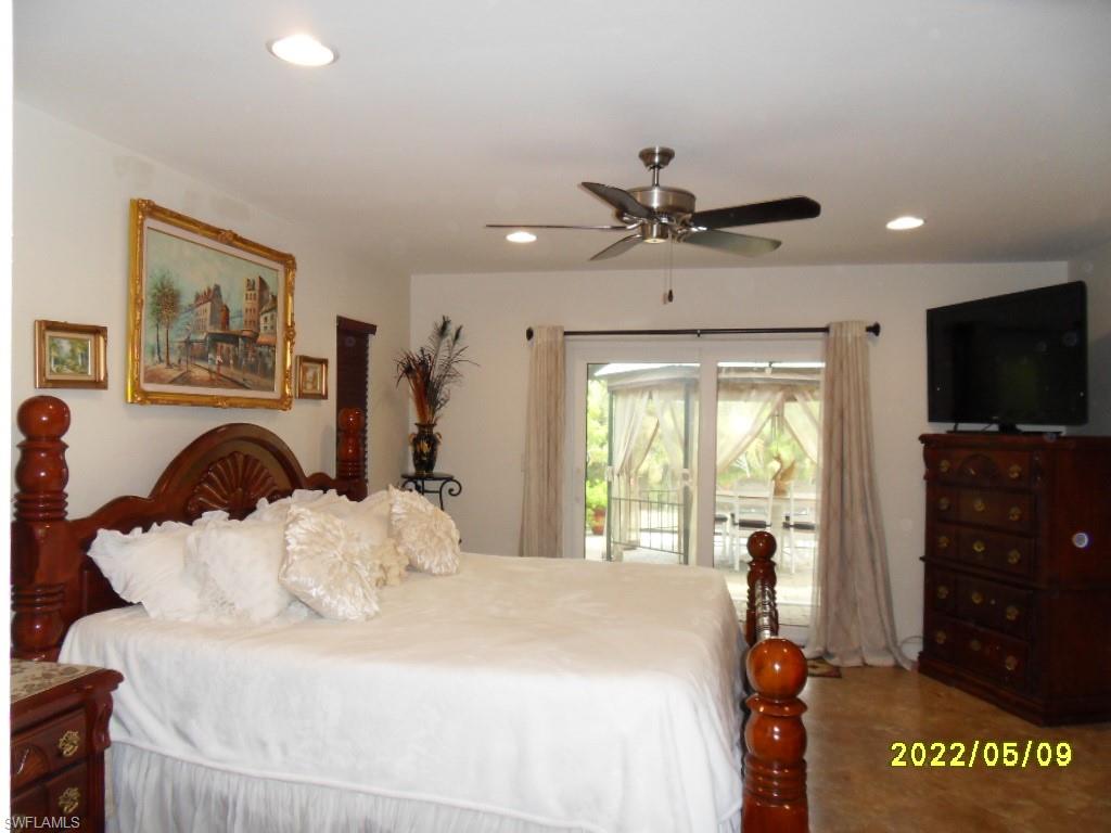 SAN CARLOS PARK - Residential