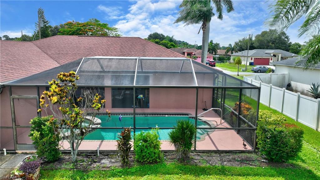 MIRROR LAKES - Residential