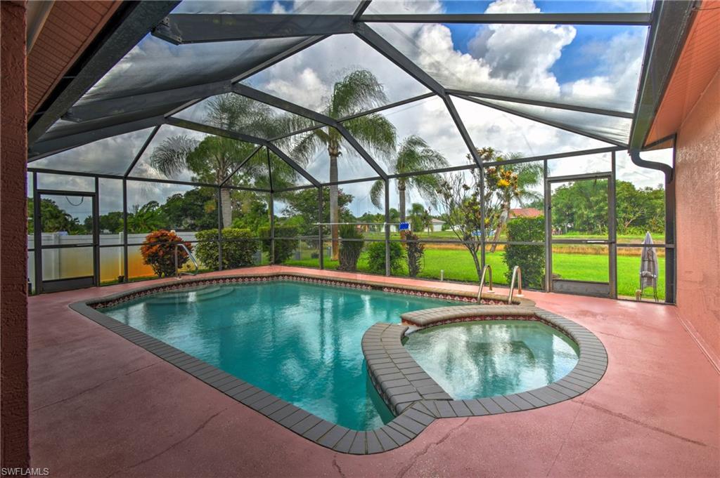 MIRROR LAKES - Residential