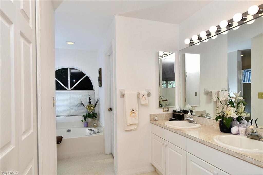 MIRROR LAKES - Residential