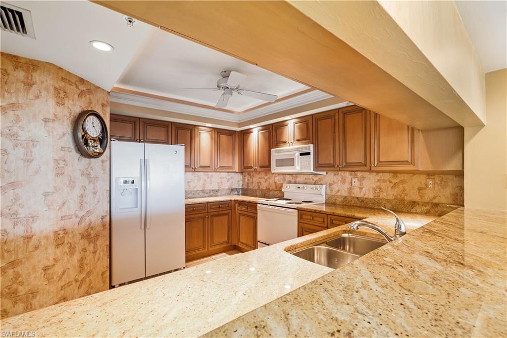 GULF BREEZE AT VANDERBILT - Residential