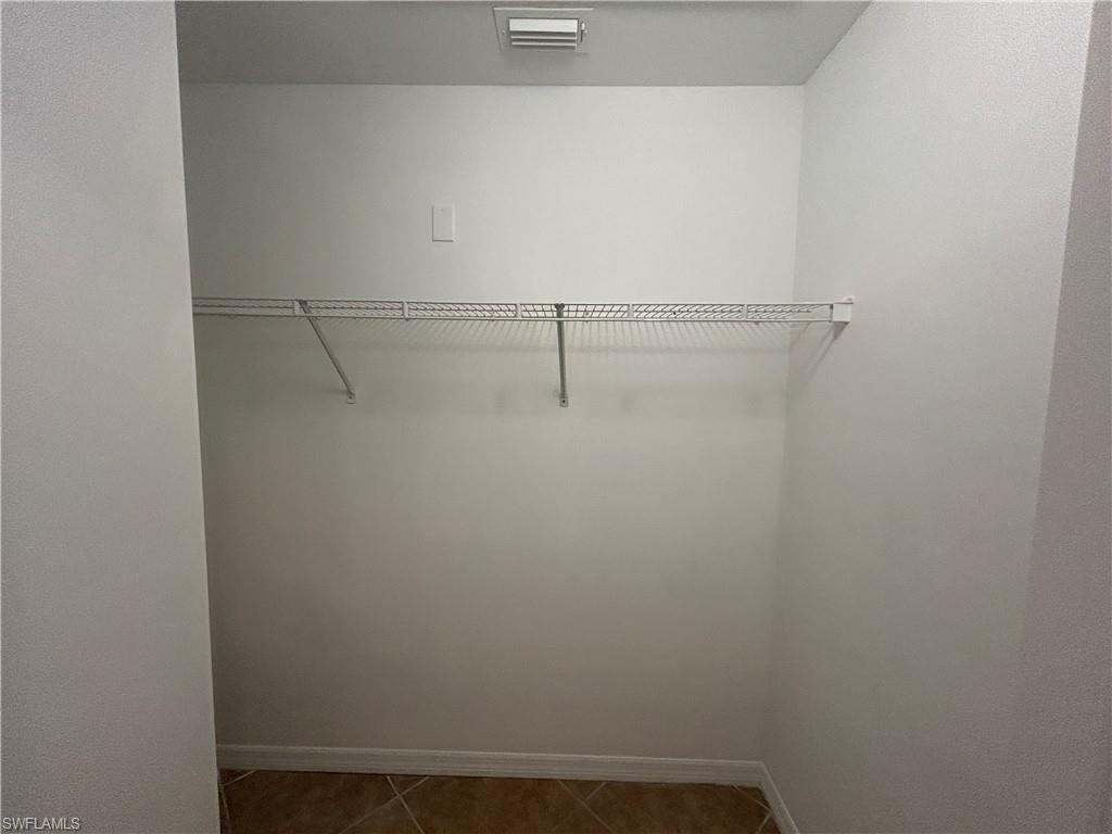 BUCKINGHAM - Residential Lease