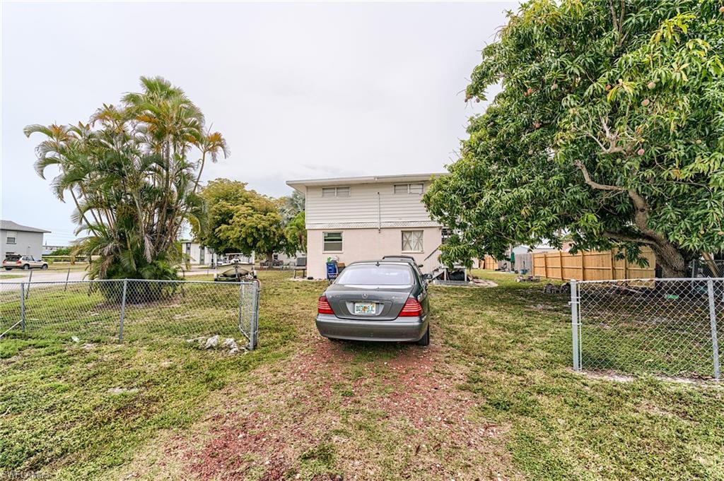 LINDA LOMA - Residential Income