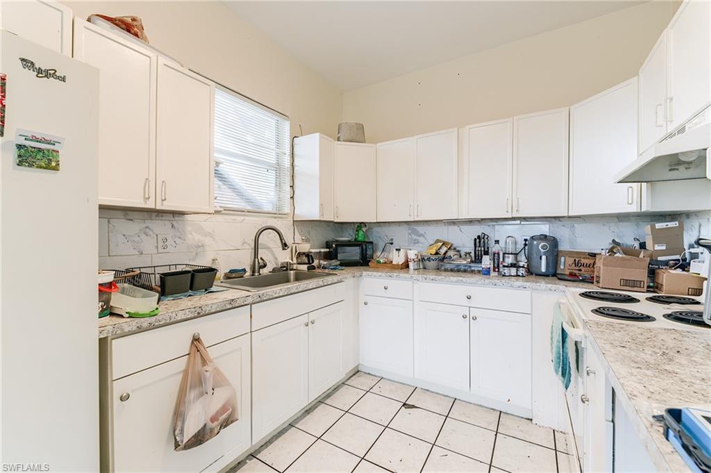 LINDA LOMA - Residential Income