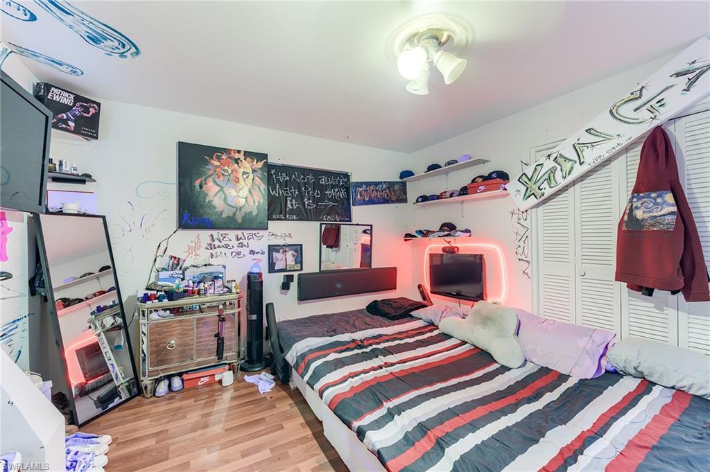 LINDA LOMA - Residential Income