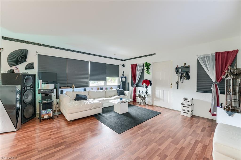 LINDA LOMA - Residential Income