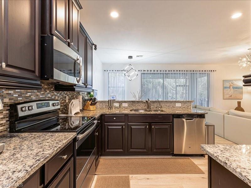 SUMMIT PLACE - Residential