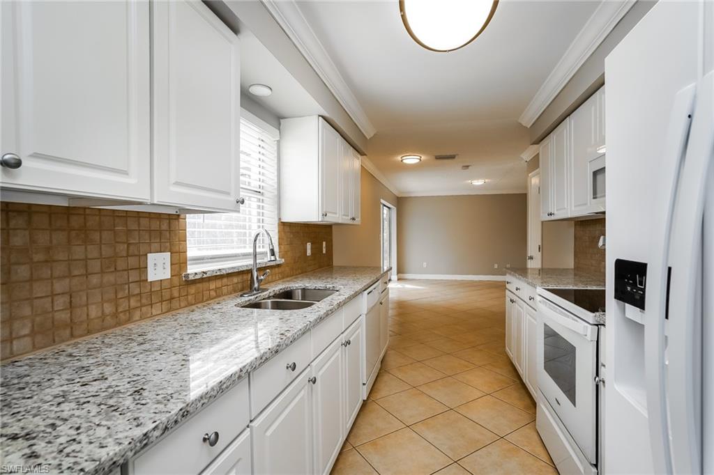 SAN CARLOS PARK - Residential