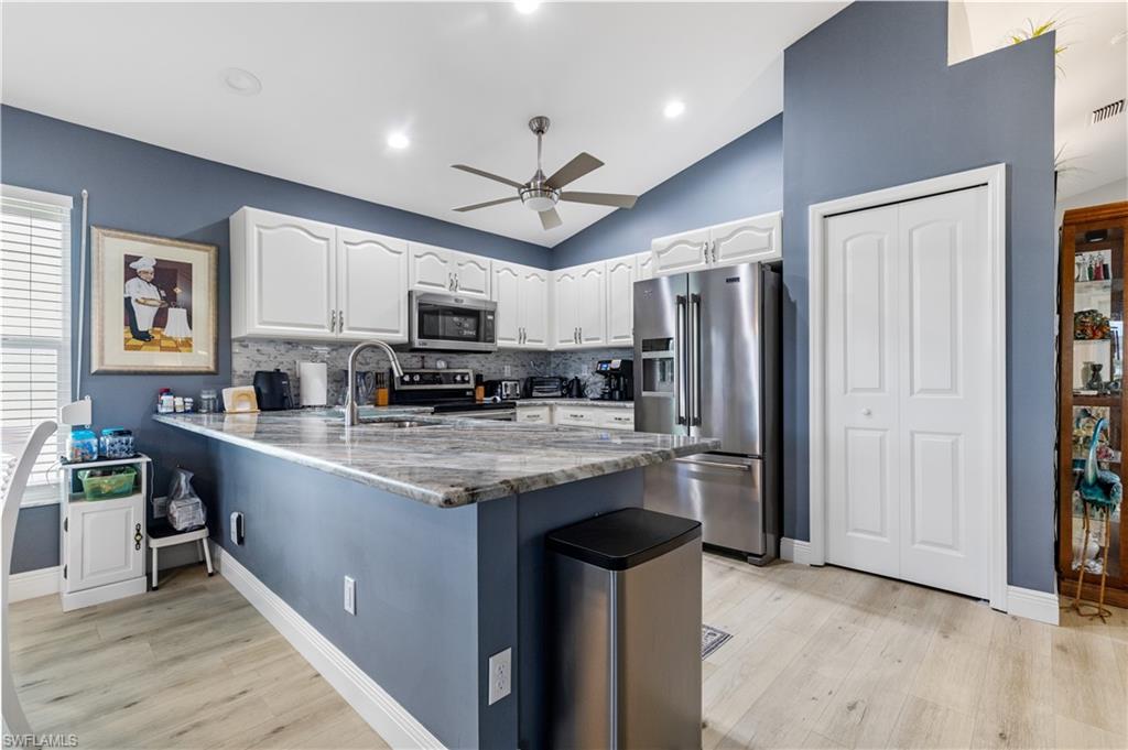 SABAL SPRINGS GOLF AND RACQUET CLUB - Residential