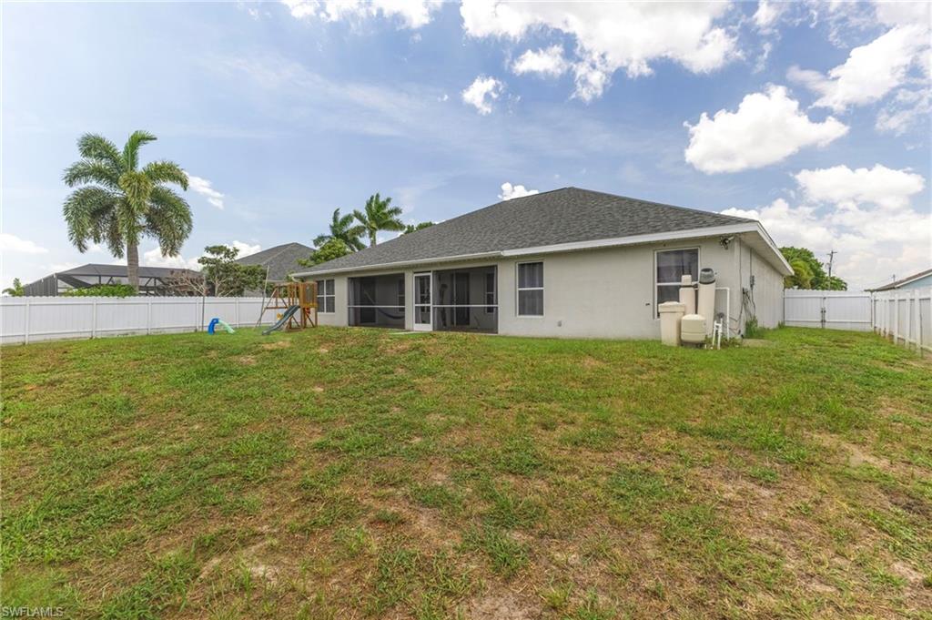 CAPE CORAL - Residential