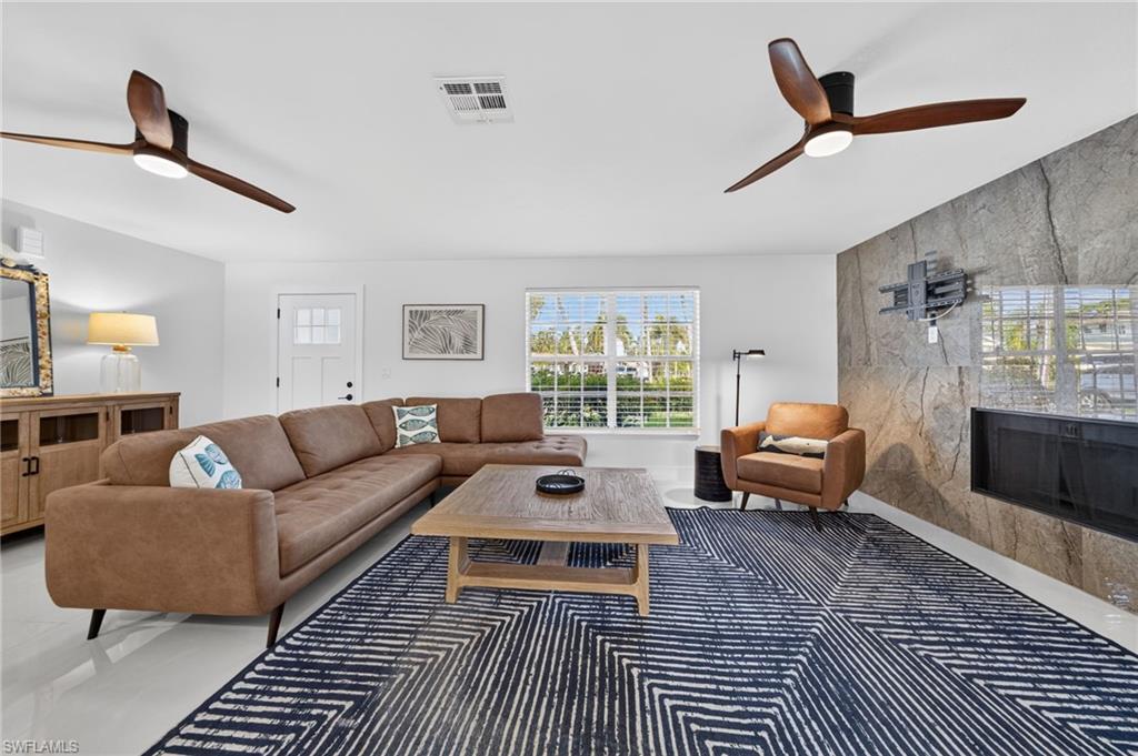 SHANNONS - Residential