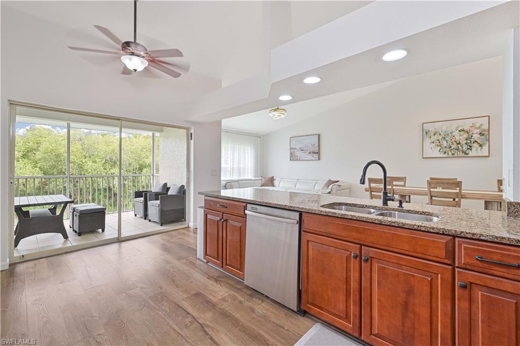 MANORS AT FOUNTAIN LAKES - Residential Lease