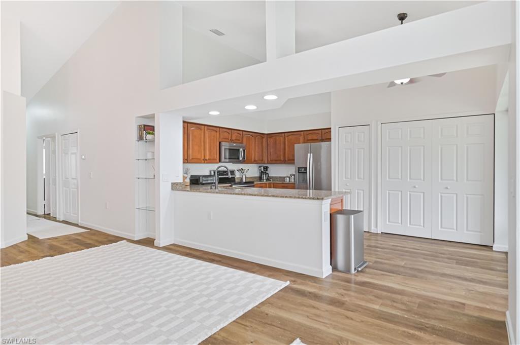 MANORS AT FOUNTAIN LAKES - Residential Lease